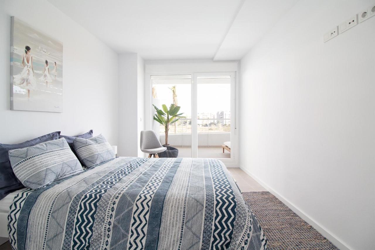 Global Properties, Apartamento Con Terraza Y Vistas A La Piscina En Gran Canet Canet d'En Berenguer Exterior photo