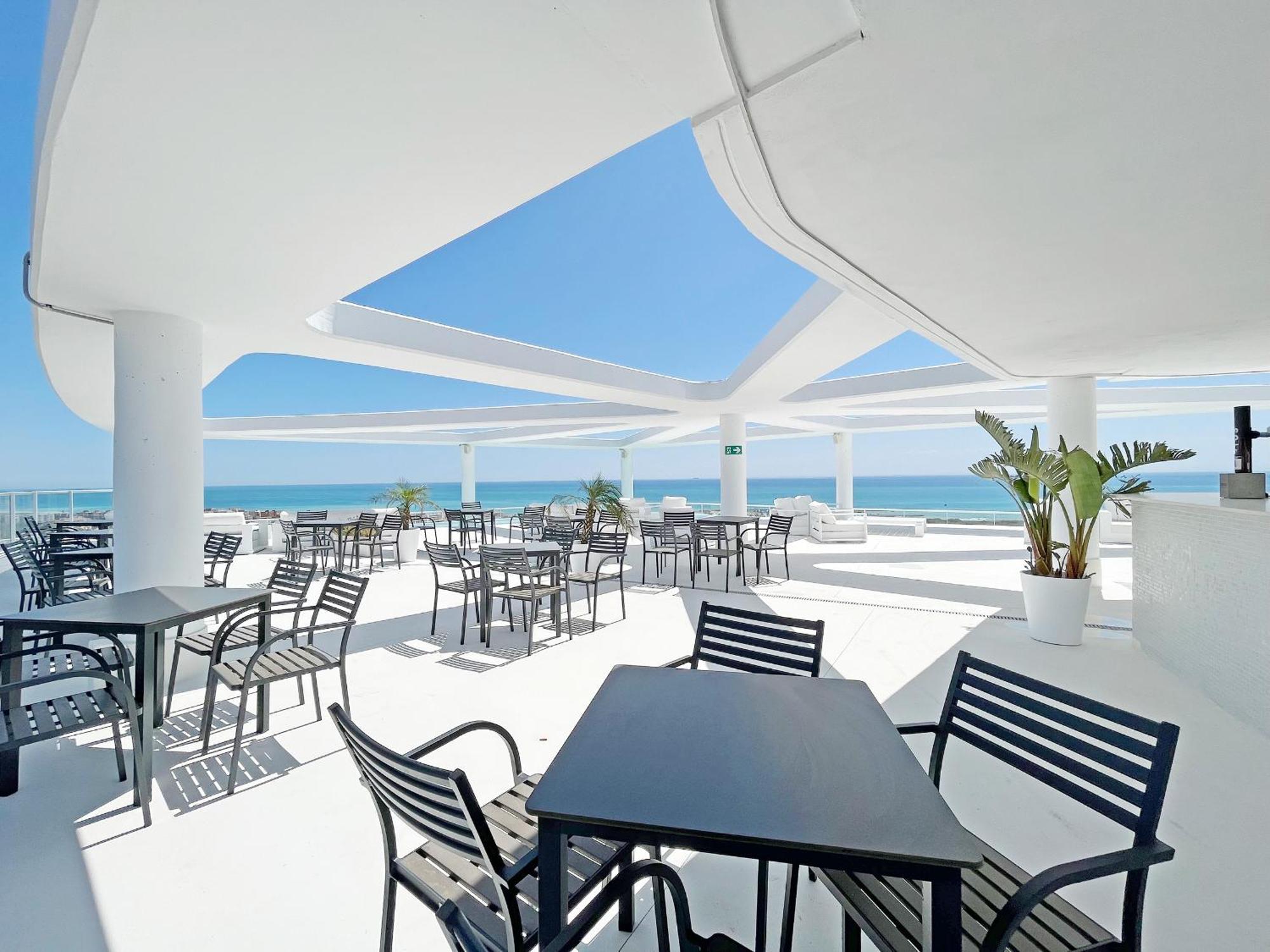 Global Properties, Apartamento Con Terraza Y Vistas A La Piscina En Gran Canet Canet d'En Berenguer Exterior photo